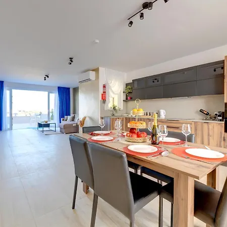 Luxury 3br Penthouse With Private Pool And Views Hal Ghaxiak