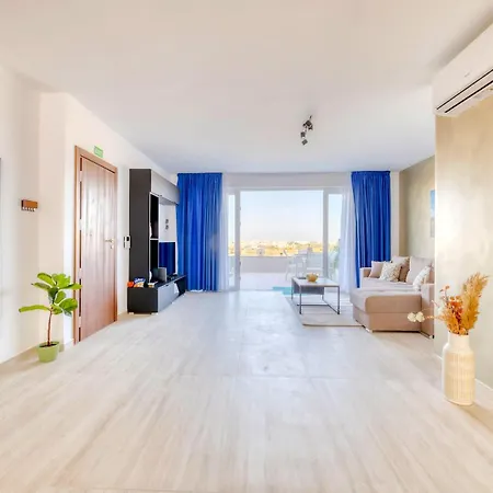 Luxury 3br Penthouse With Private Pool And Views