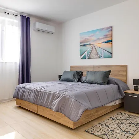 Luxury 3br Penthouse With Private Pool And Views Hal Ghaxiak