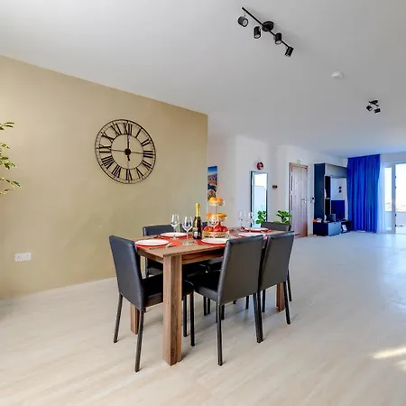 Luxury 3br Penthouse With Private Pool And Views * Hal Ghaxiak