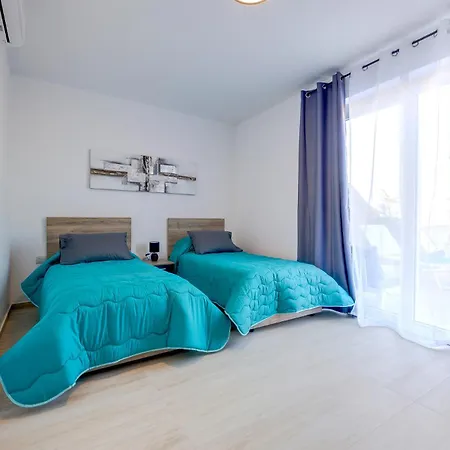 Διαμέρισμα Luxury 3br Penthouse With Private Pool And Views *