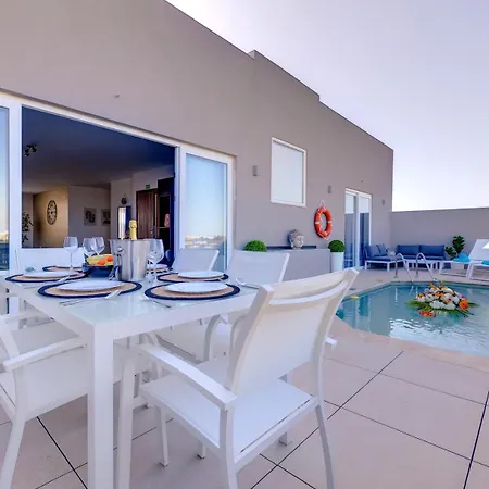 Luxury 3br Penthouse With Private Pool And Views Διαμέρισμα *
