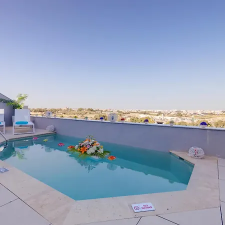 Luxury 3br Penthouse With Private Pool And Views