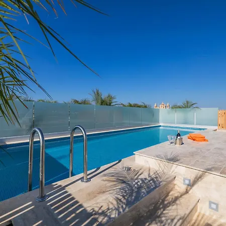 Luxury 3br Penthouse With Private Pool And Views